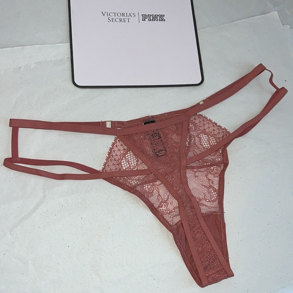 THONG Victoria's Secret Lace Panty XL - Picture 12 of 13